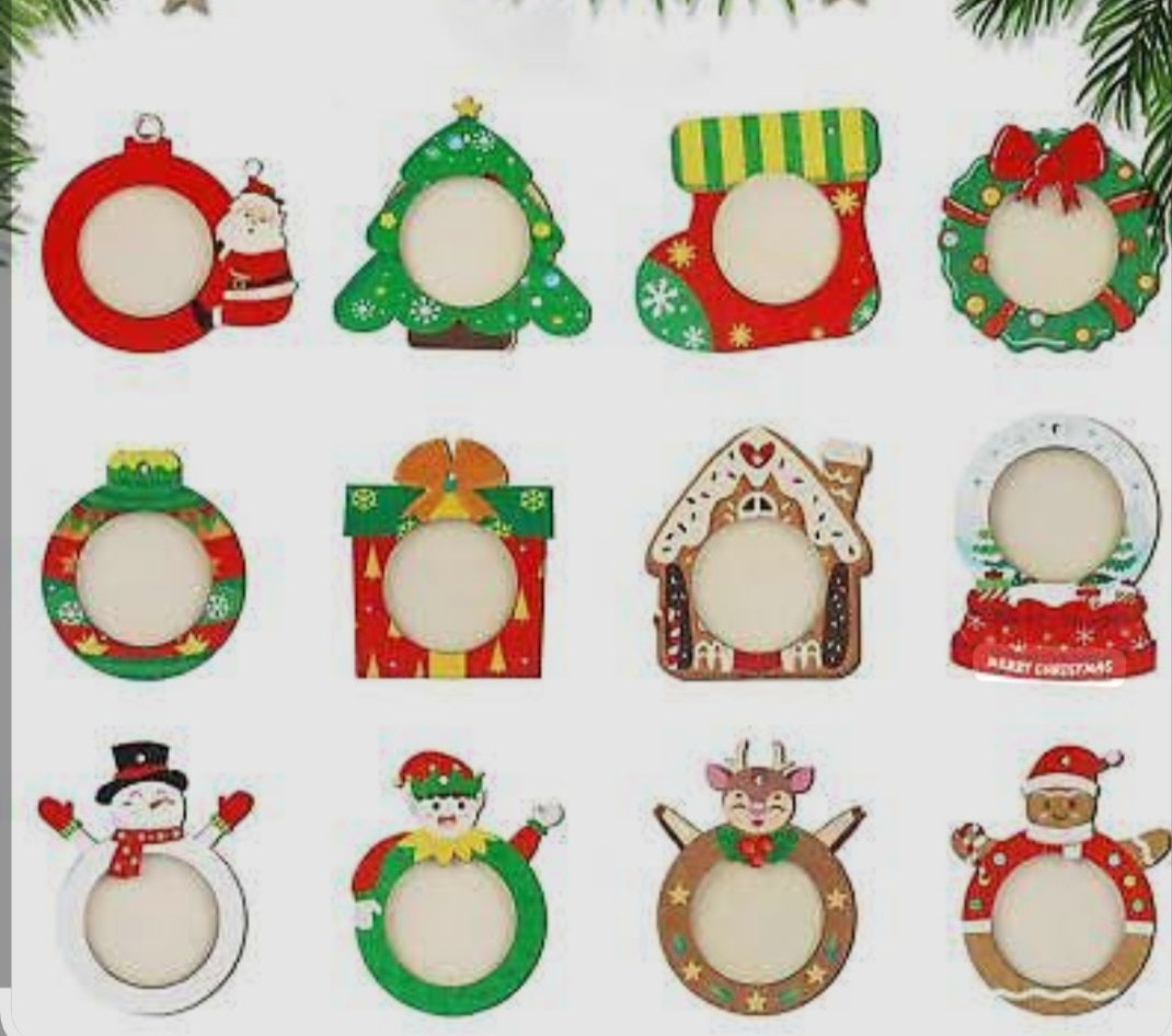 Деревянная елочная игрушка в виде рамки для фото