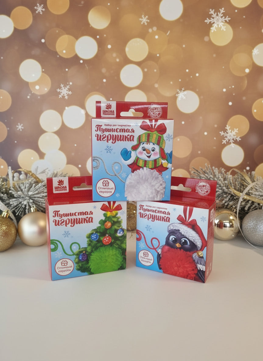 Игрушка елочная из помпона.