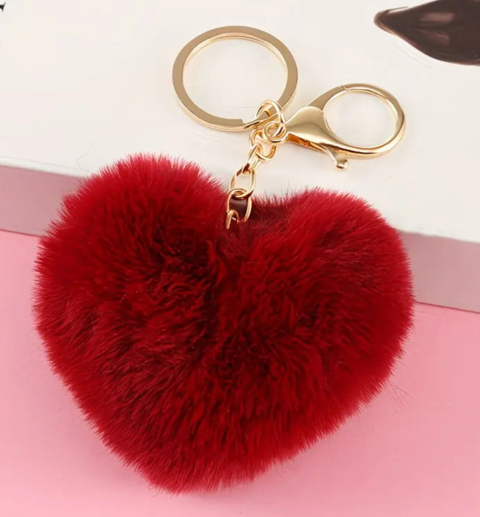 Плюшевый брелок в виде красного сердца