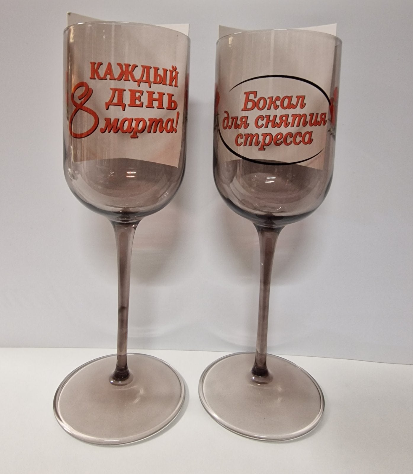 Бокалы для вина к 8 Марта