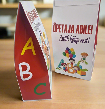 Подарок помощнику учителя