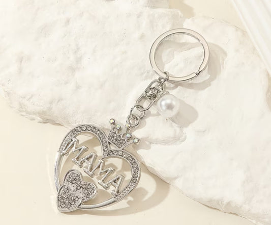 Брелок «MAMA» — сердце с короной и кристаллами
